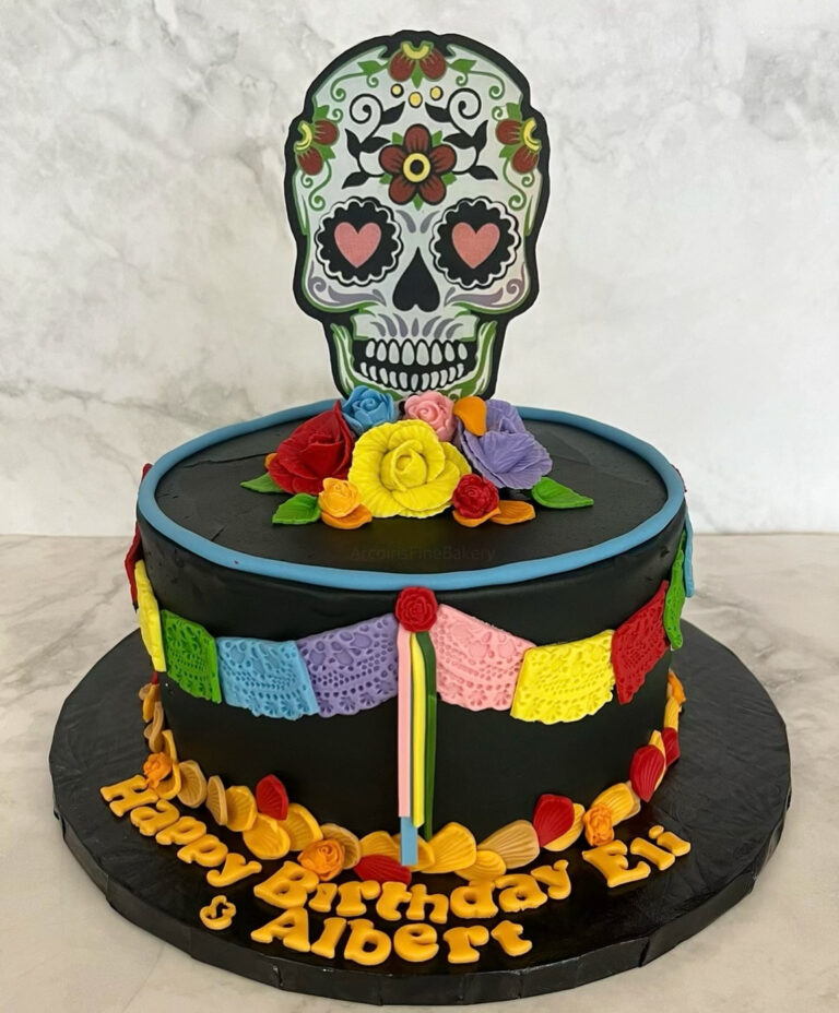Birthday cake by Arcoiris Fine Bakery