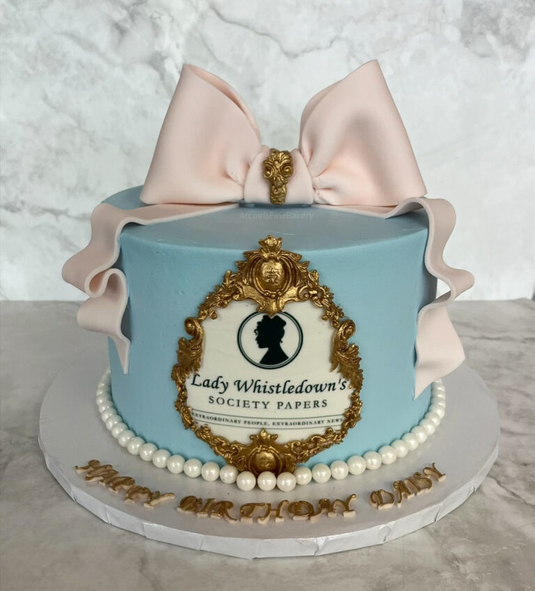 Birthday cake by Arcoiris Fine Bakery