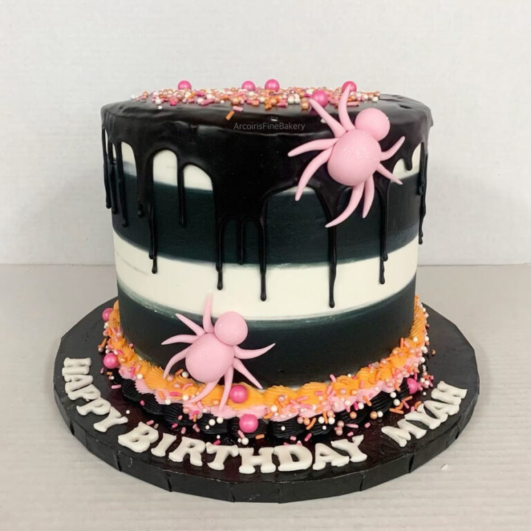 Birthday cake by Arcoiris Fine Bakery