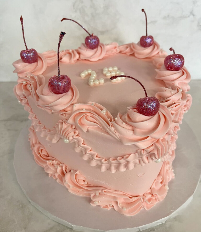 Birthday cake by Arcoiris Fine Bakery