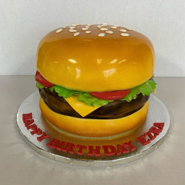 Birthday cake by Arcoiris Fine Bakery