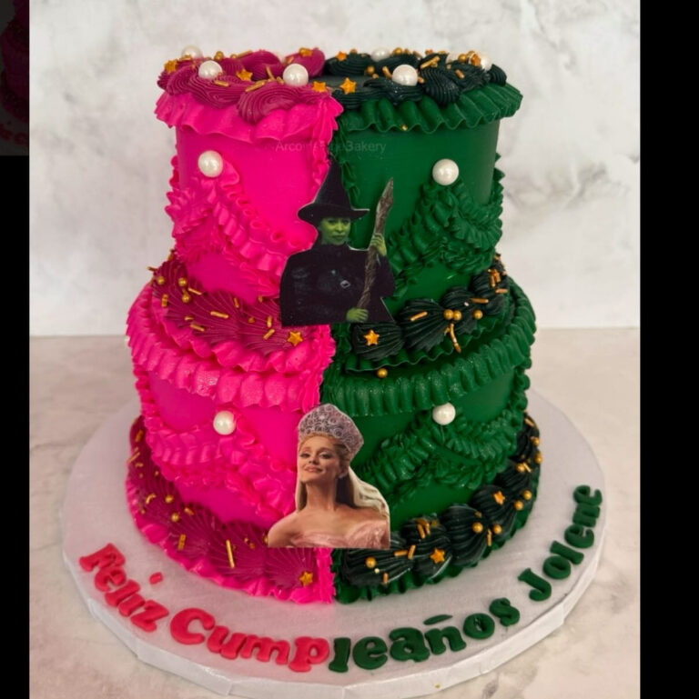 Birthday cake by Arcoiris Fine Bakery