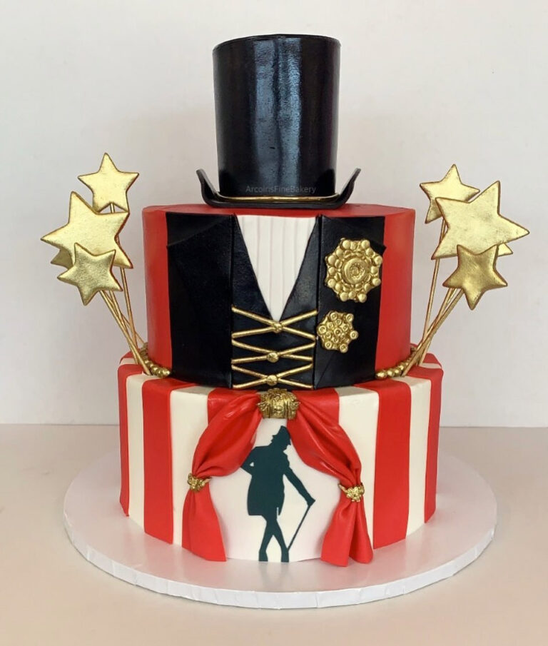 Birthday cake by Arcoiris Fine Bakery