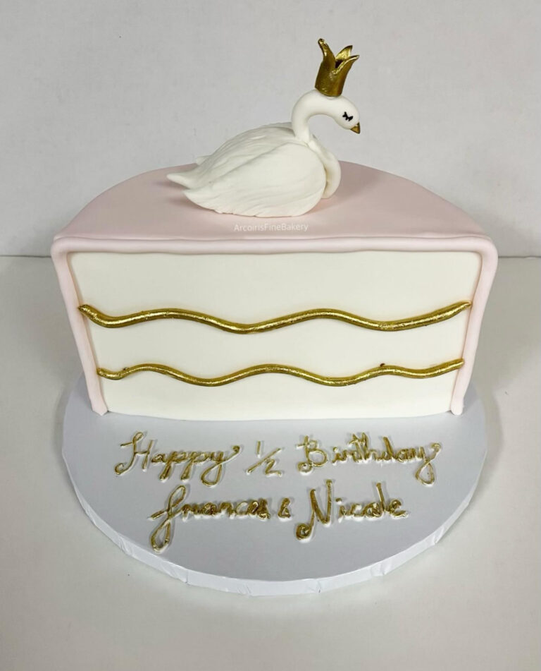 Birthday cake by Arcoiris Fine Bakery