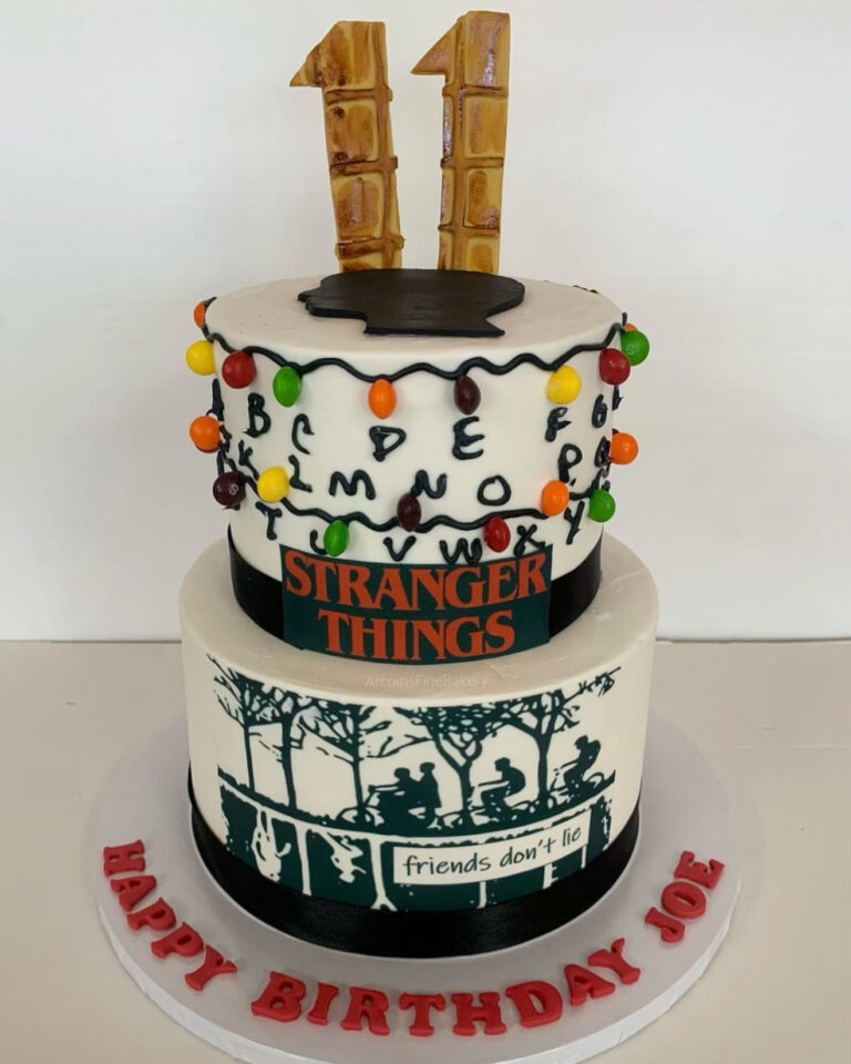 Birthday cake by Arcoiris Fine Bakery