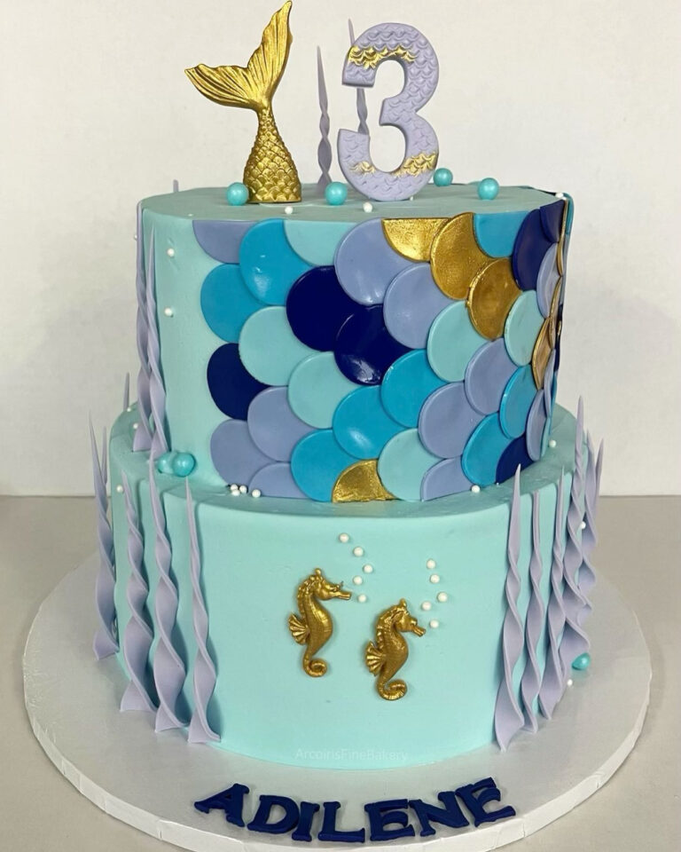 Birthday cake by Arcoiris Fine Bakery