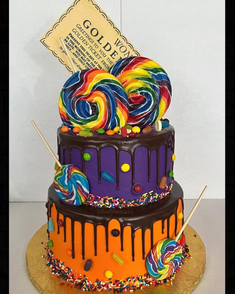 Birthday cake by Arcoiris Fine Bakery