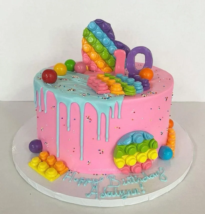 Birthday cake by Arcoiris Fine Bakery