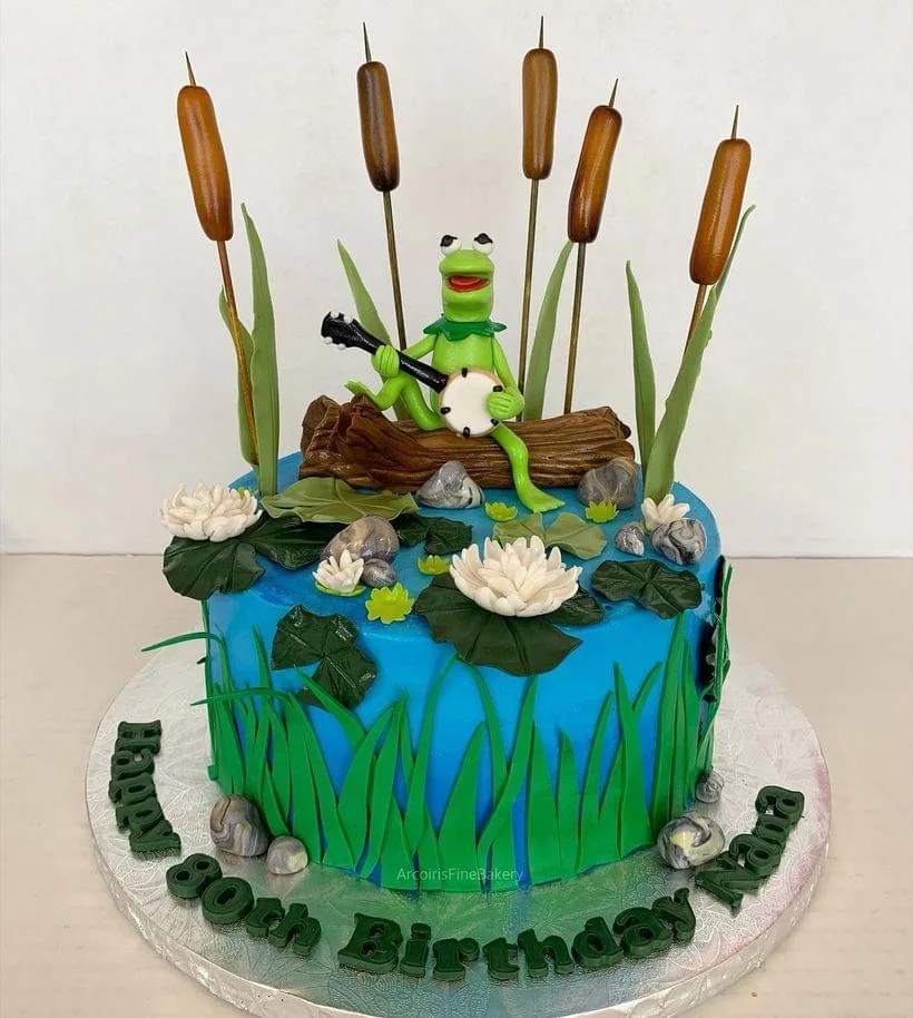Birthday cake by Arcoiris Fine Bakery
