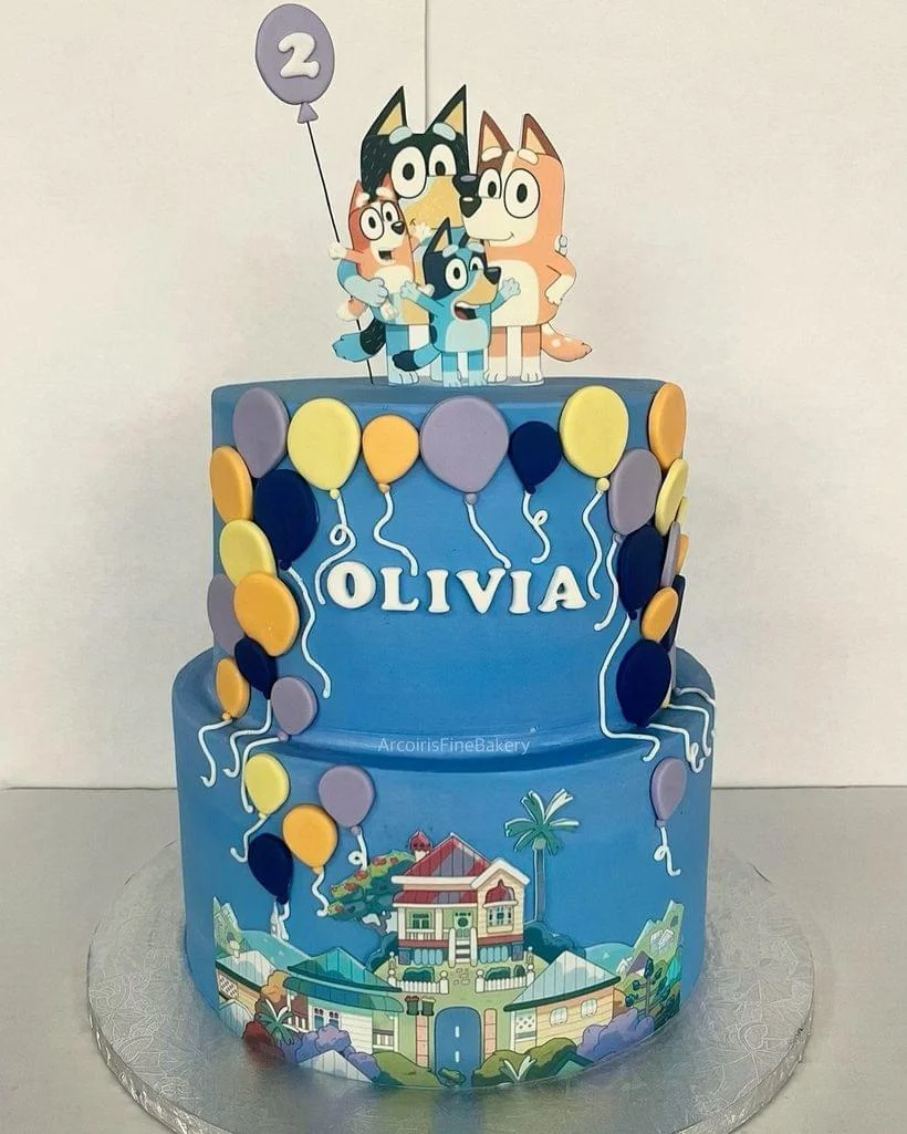 Birthday cake by Arcoiris Fine Bakery