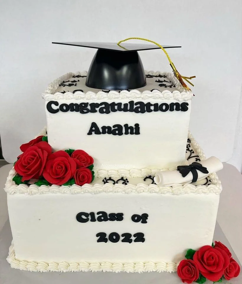 Graduation cake by Arcoiris Fine Bakery