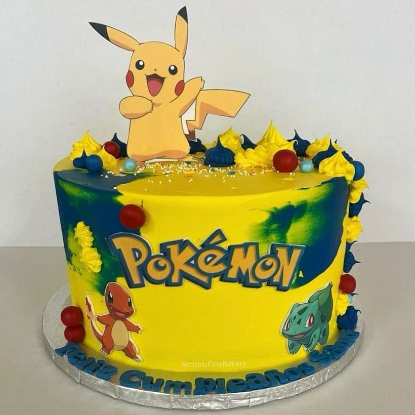Birthday cake by Arcoiris Fine Bakery
