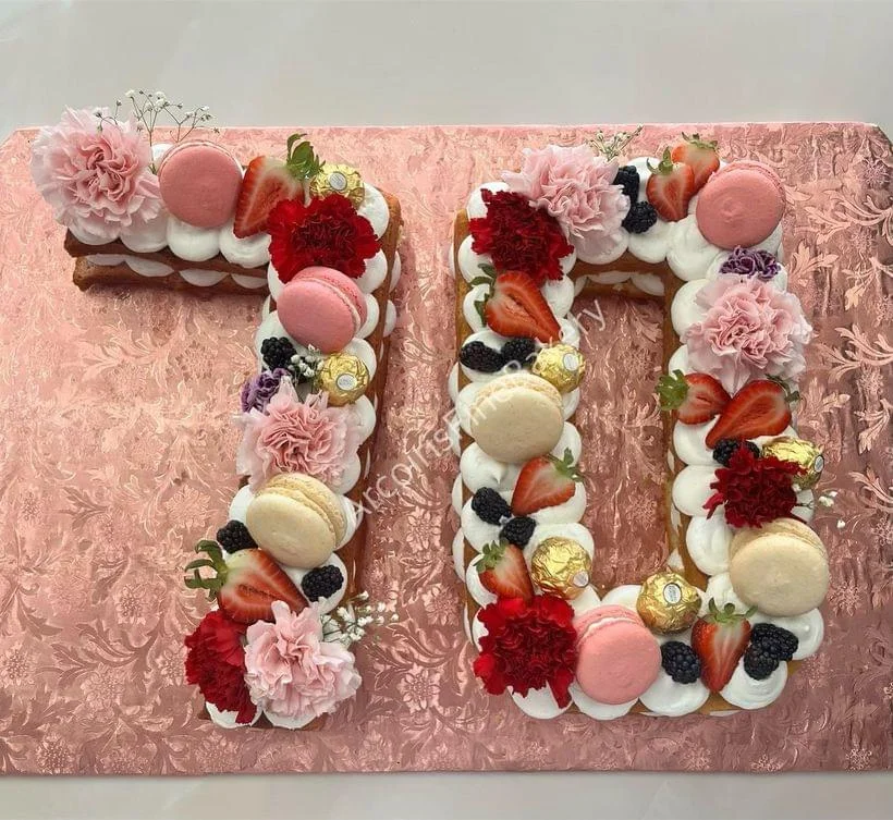 Birthday cake by Arcoiris Fine Bakery