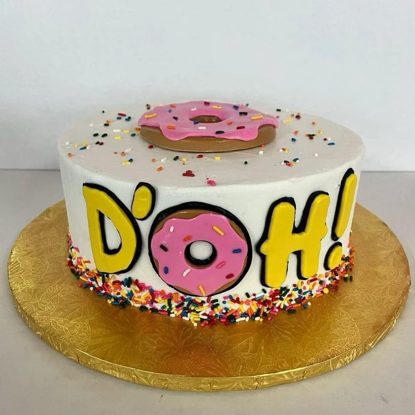 Birthday cake by Arcoiris Fine Bakery
