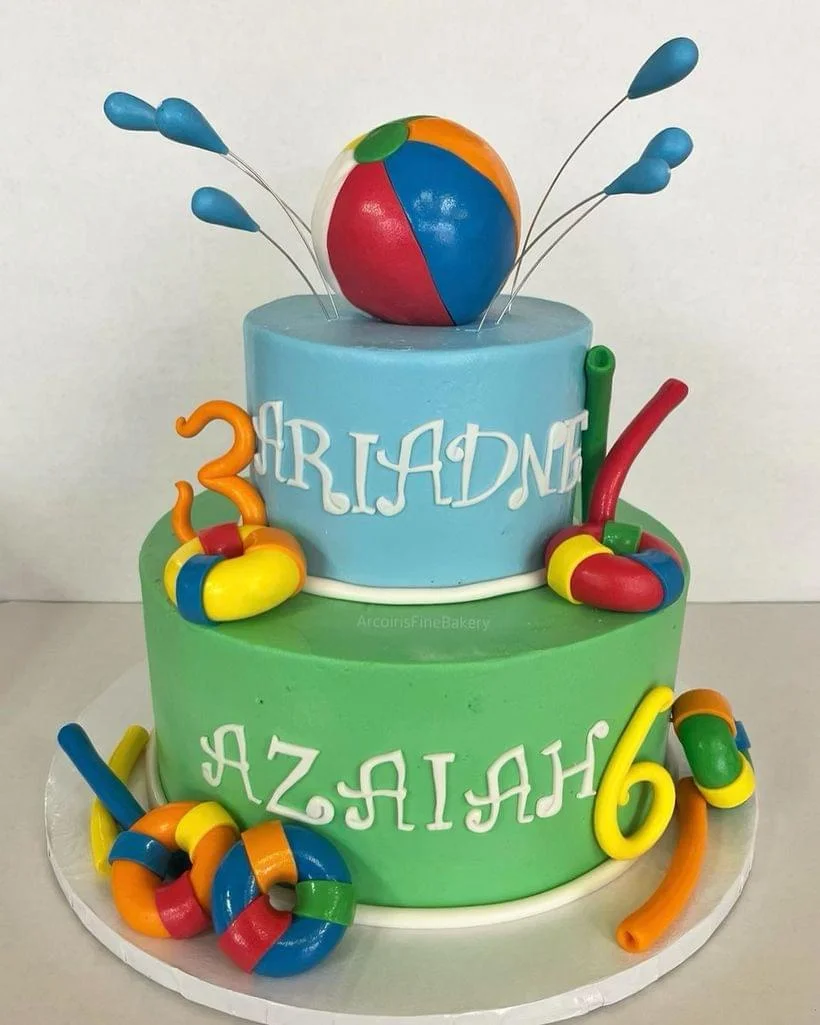 Birthday cake by Arcoiris Fine Bakery