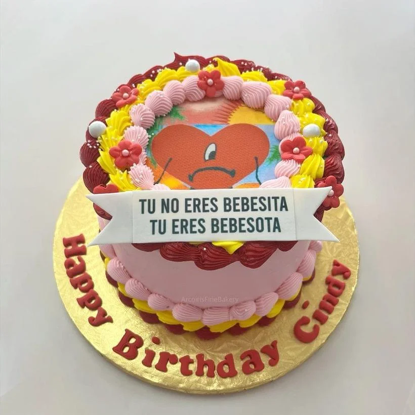 Birthday cake by Arcoiris Fine Bakery