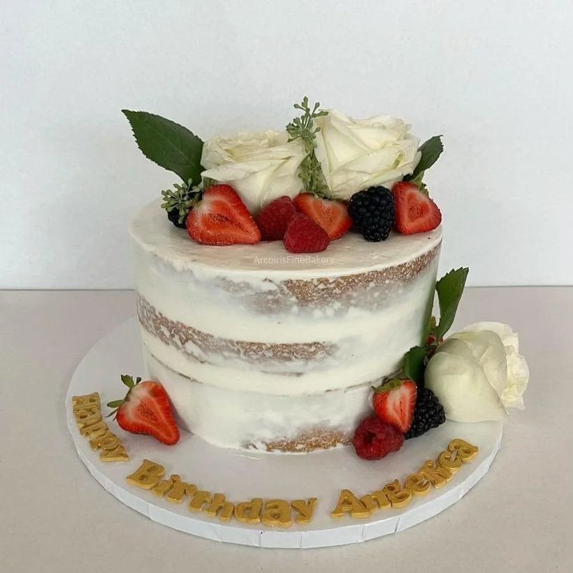 Birthday cake by Arcoiris Fine Bakery