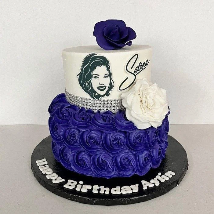 Birthday cake by Arcoiris Fine Bakery