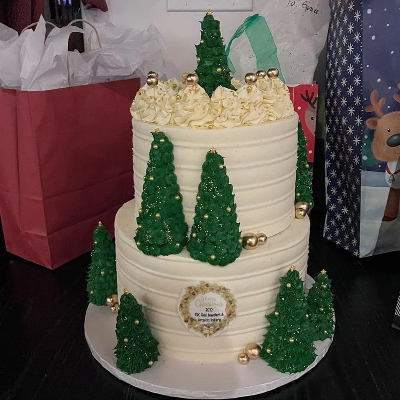 Holiday or special-occasion cake by Arcoiris Fine Bakery