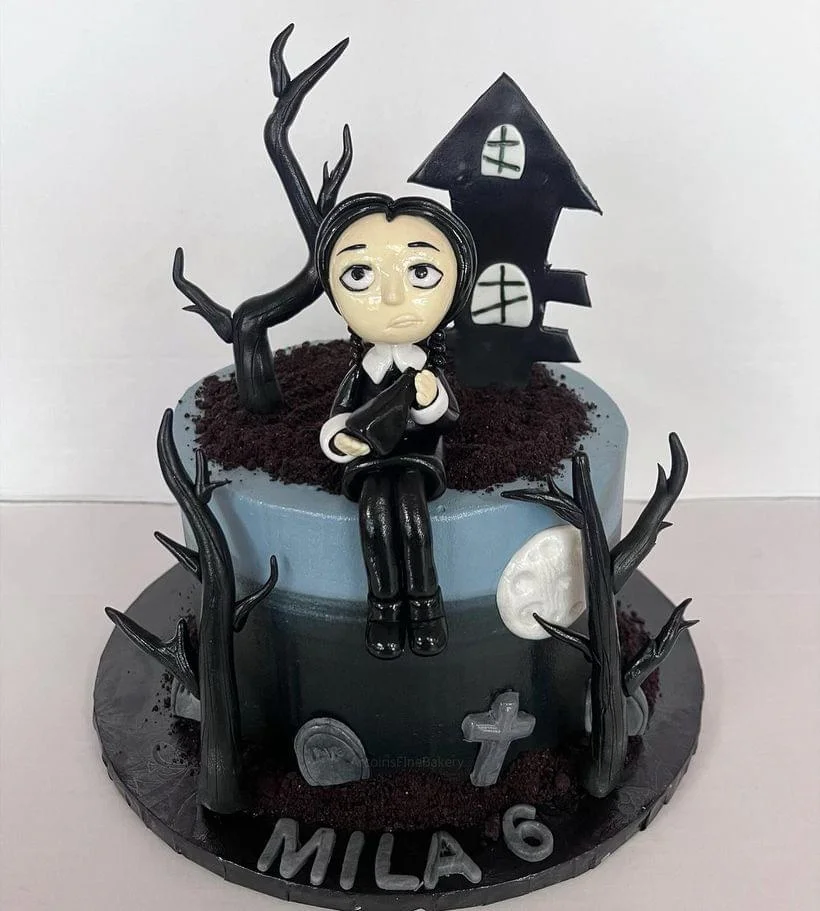 Birthday cake by Arcoiris Fine Bakery