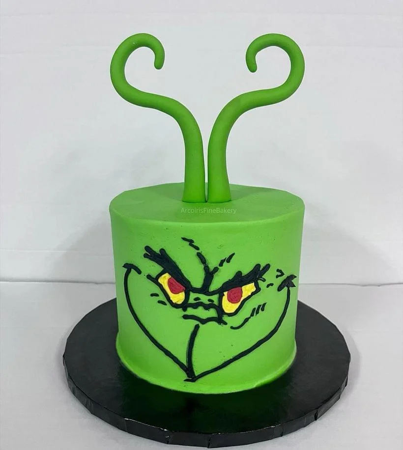 Birthday cake by Arcoiris Fine Bakery