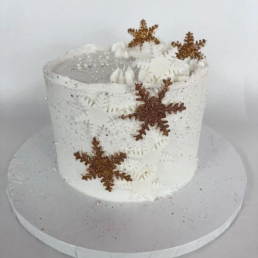 Birthday cake by Arcoiris Fine Bakery