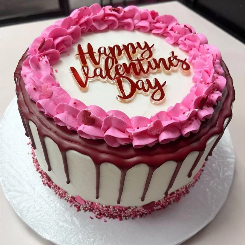 Holiday or special-occasion cake by Arcoiris Fine Bakery