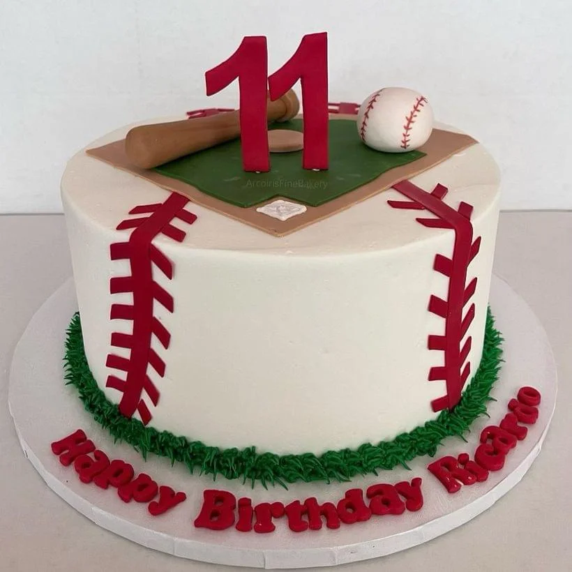 Birthday cake by Arcoiris Fine Bakery