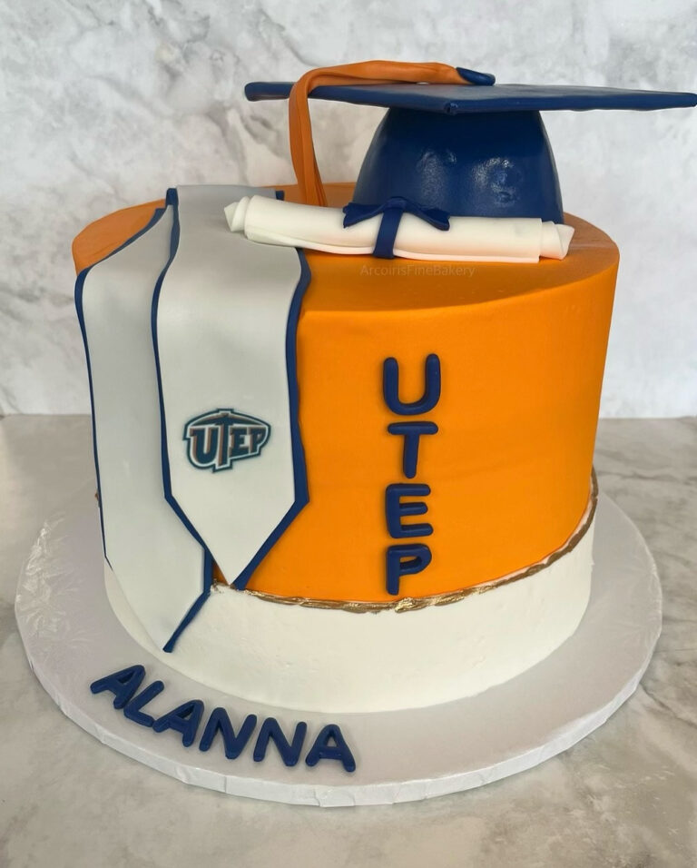 Graduation cake by Arcoiris Fine Bakery