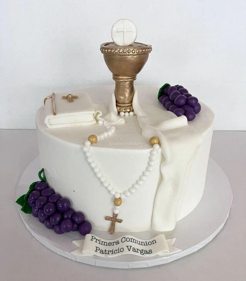 Holiday or special-occasion cake by Arcoiris Fine Bakery