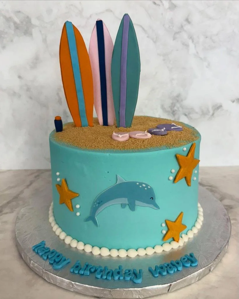 Birthday cake by Arcoiris Fine Bakery