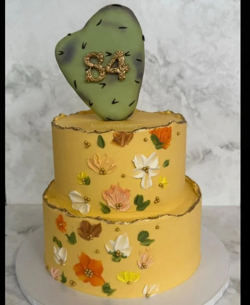 Birthday cake by Arcoiris Fine Bakery