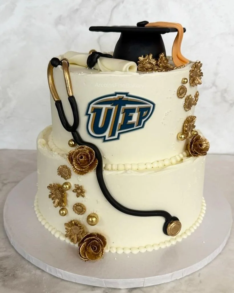 Graduation cake by Arcoiris Fine Bakery