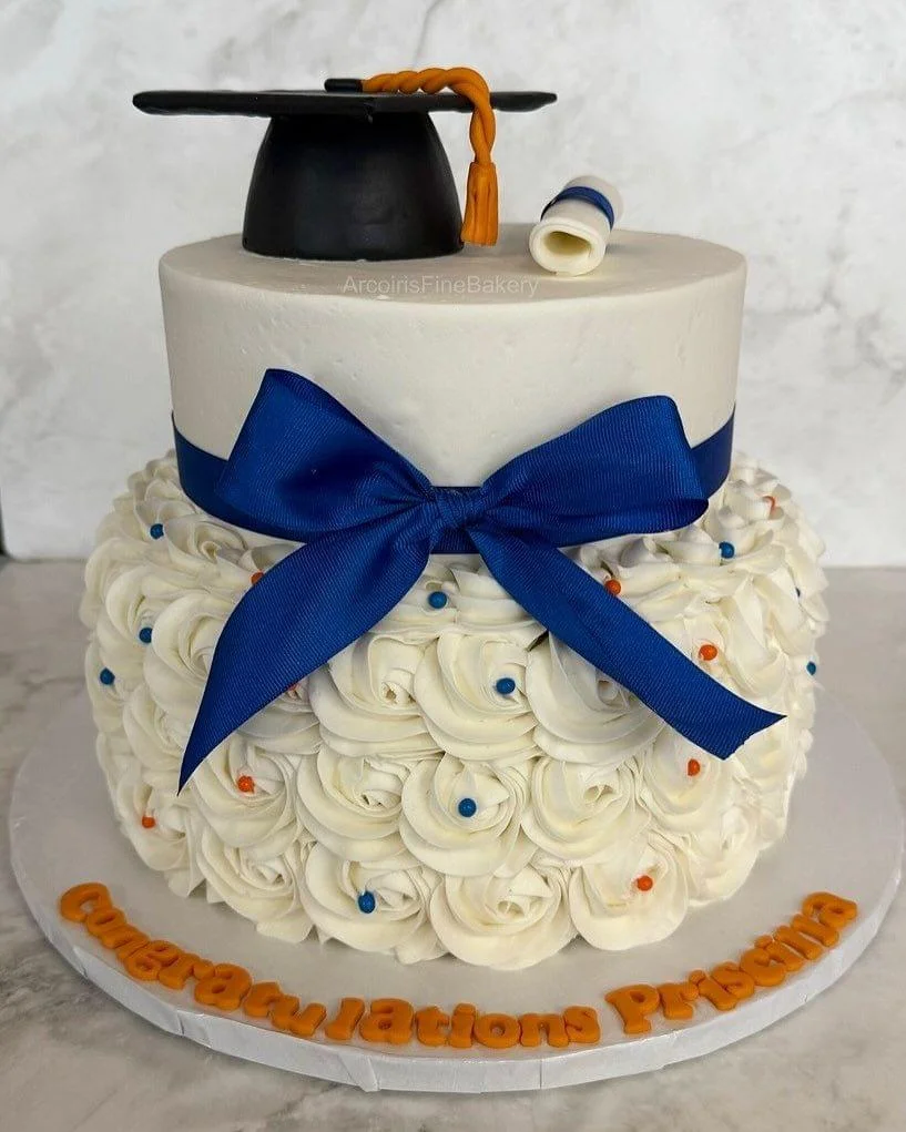 Graduation cake by Arcoiris Fine Bakery