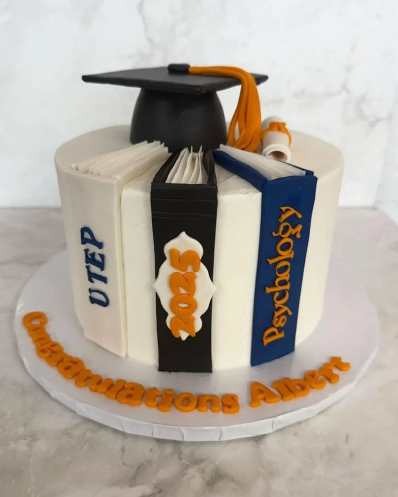 Graduation cake by Arcoiris Fine Bakery