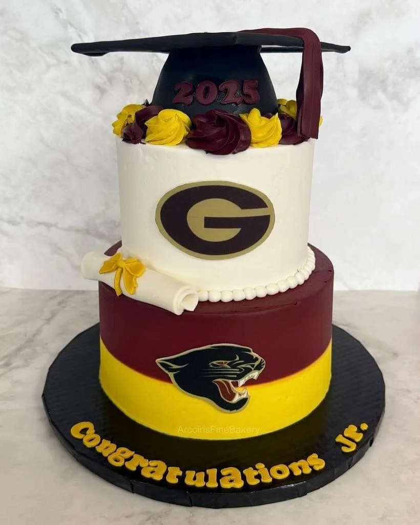 Graduation cake by Arcoiris Fine Bakery
