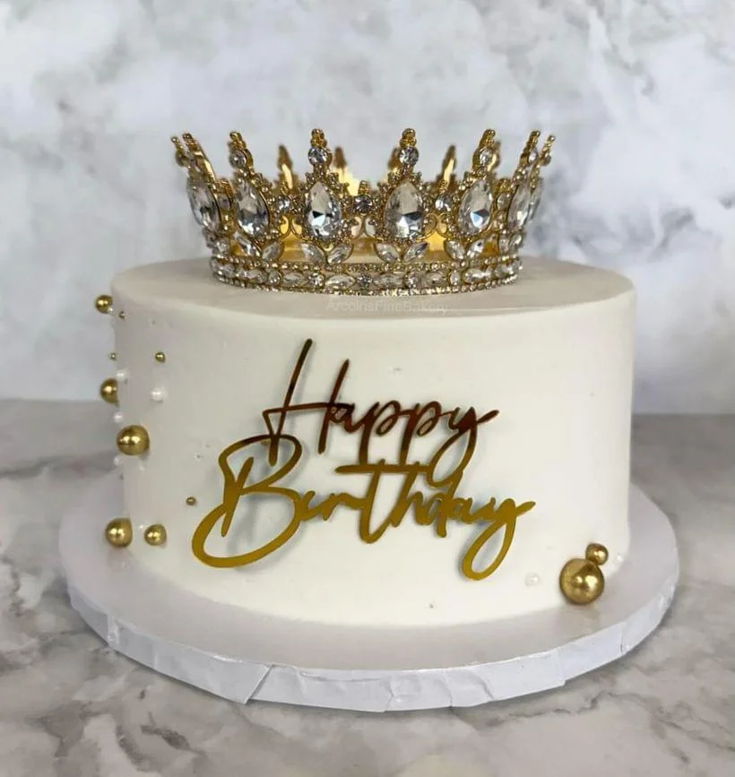 Birthday cake by Arcoiris Fine Bakery
