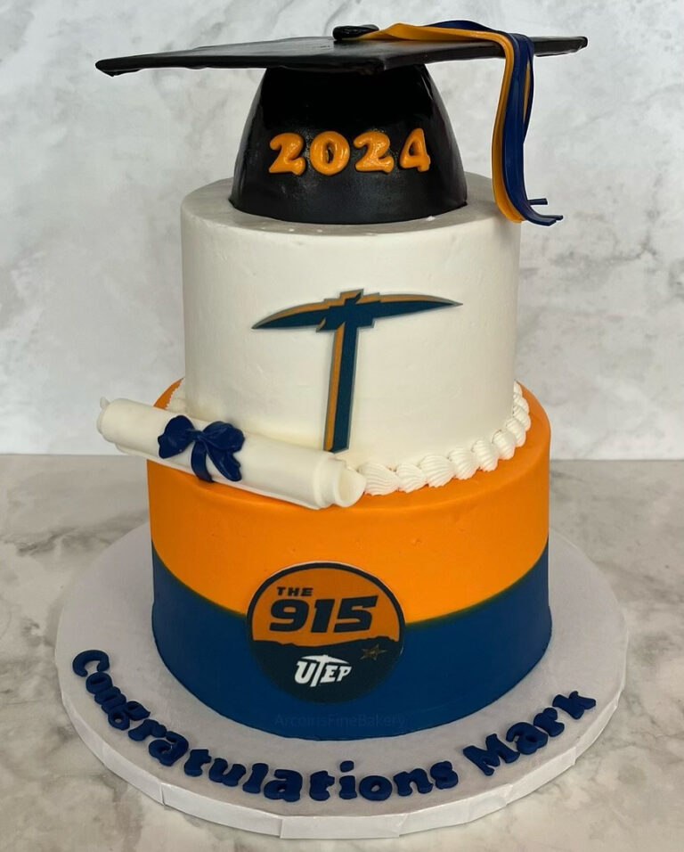 Graduation cake by Arcoiris Fine Bakery