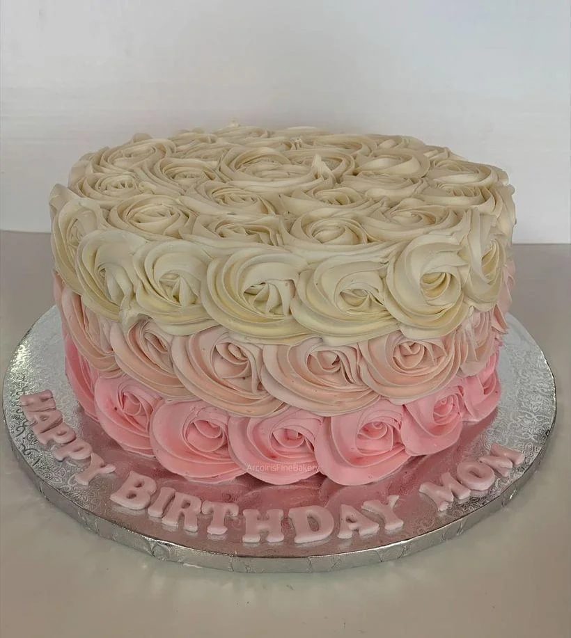 Birthday cake by Arcoiris Fine Bakery