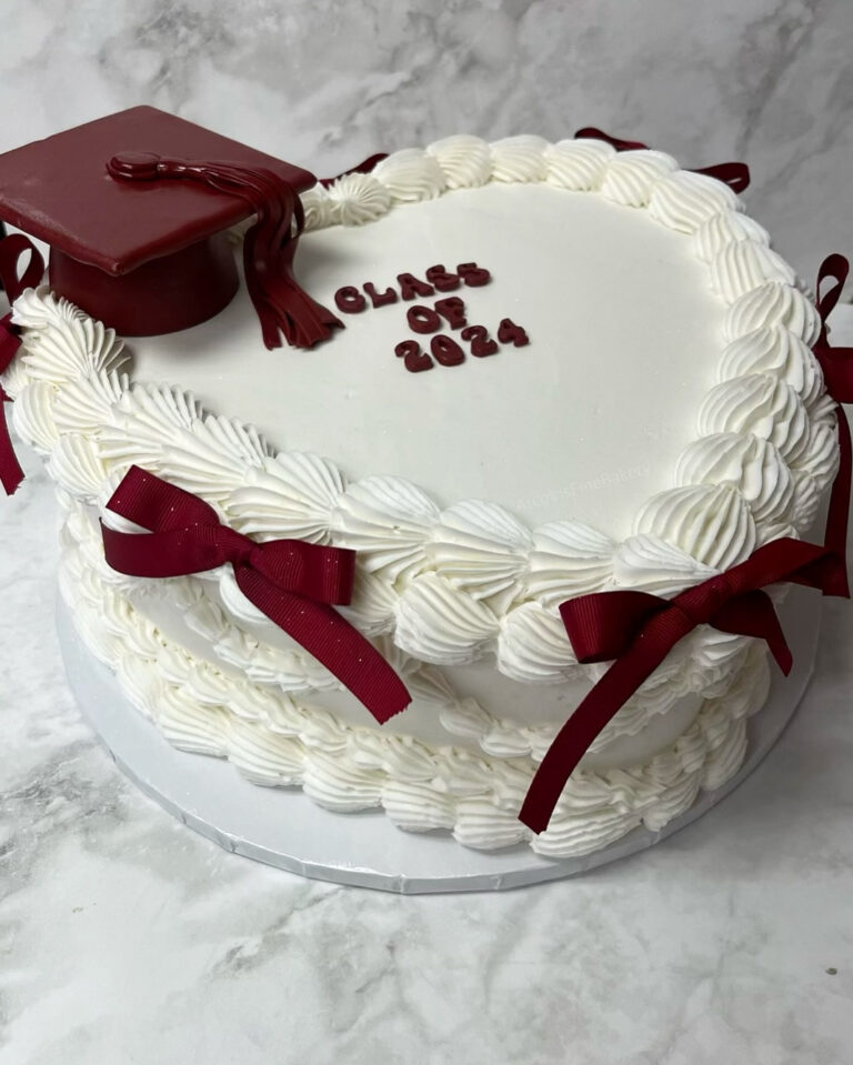 Graduation cake by Arcoiris Fine Bakery