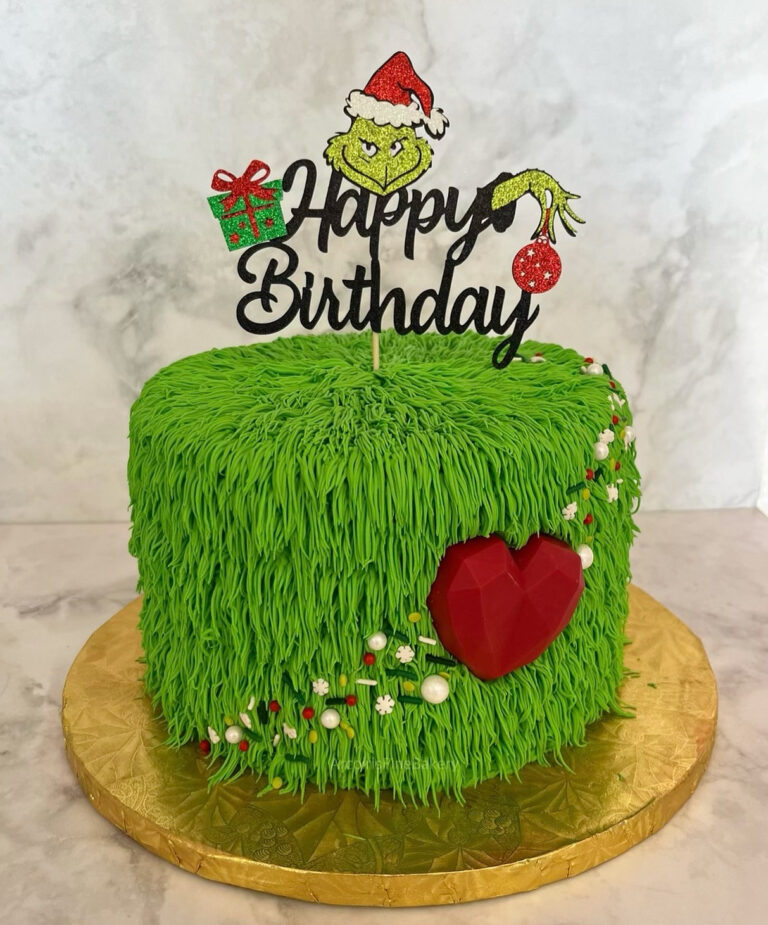 Birthday cake by Arcoiris Fine Bakery