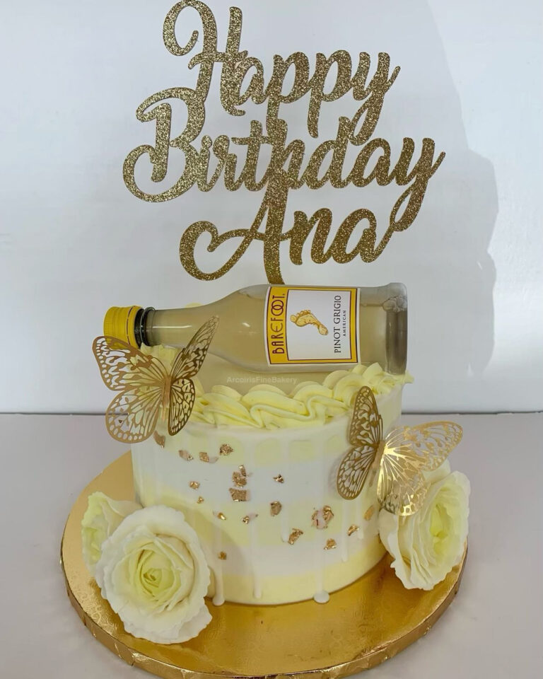 Birthday cake by Arcoiris Fine Bakery