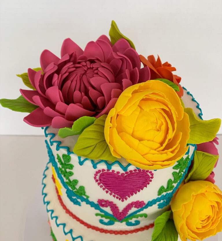 Birthday cake by Arcoiris Fine Bakery