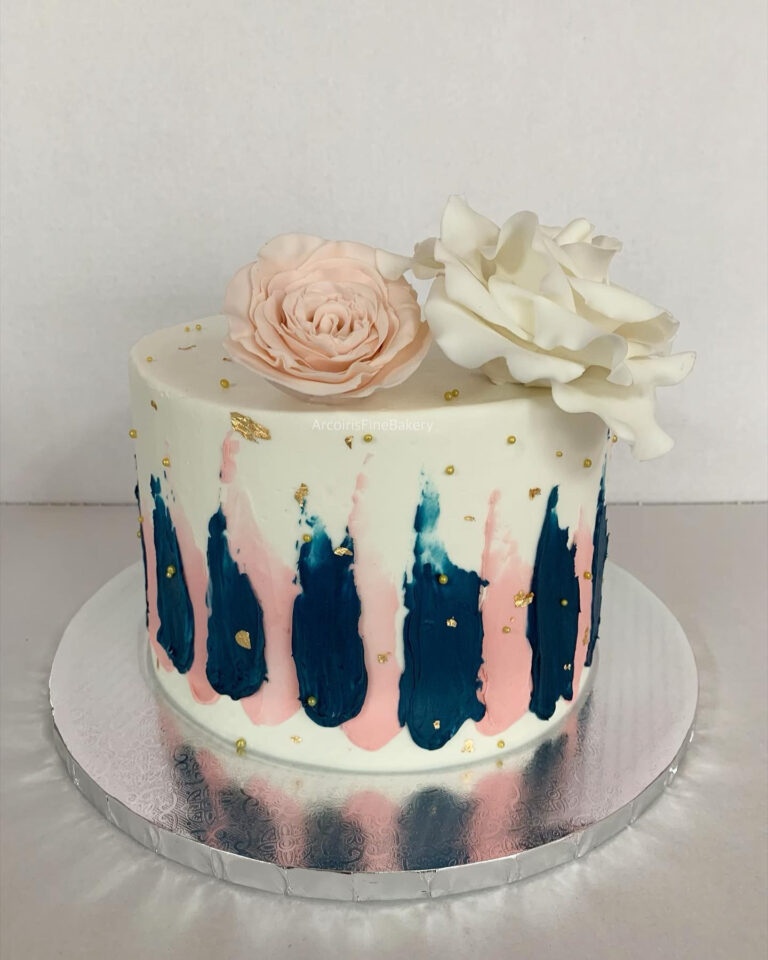 Birthday cake by Arcoiris Fine Bakery