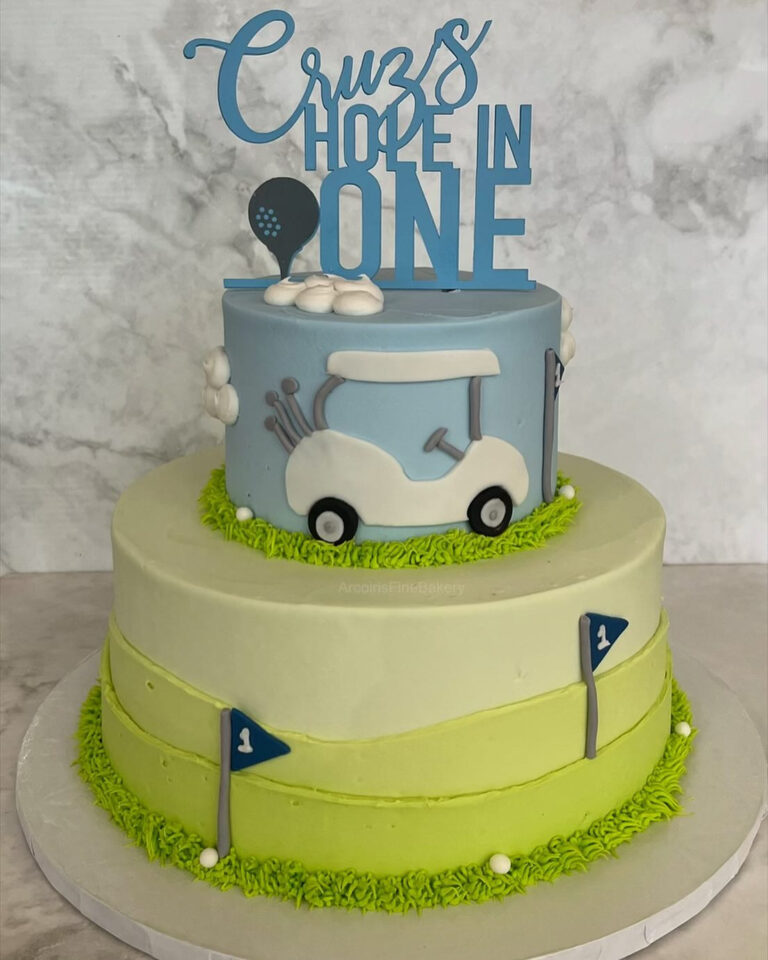 Birthday cake by Arcoiris Fine Bakery